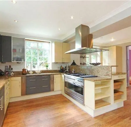 Dartmouth House Homestay London