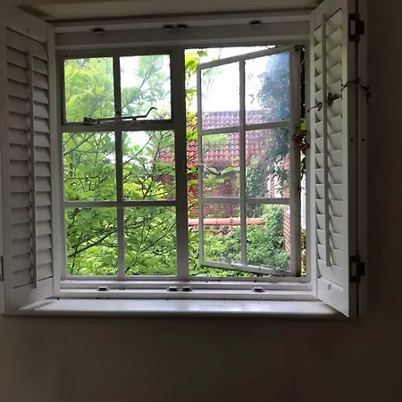 Dartmouth House Homestay