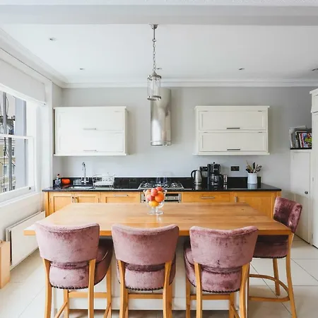 2bedroom Onslow Gardens South Kensington * London