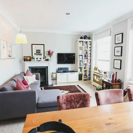 2bedroom Onslow Gardens South Kensington London