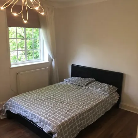 Homestay Dartmouth House *