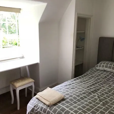 Dartmouth House Homestay