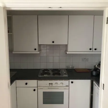 Dartmouth House Homestay London