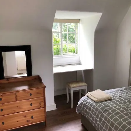 Homestay Dartmouth House