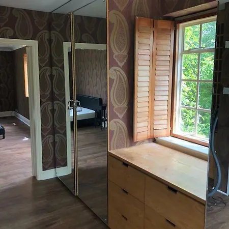 Homestay Dartmouth House