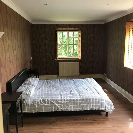 Dartmouth House Homestay