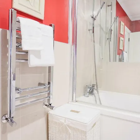 2bedroom Onslow Gardens South Kensington London