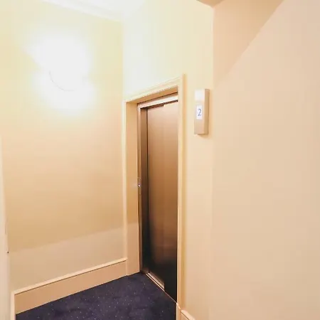 2bedroom Onslow Gardens South Kensington Apartment *