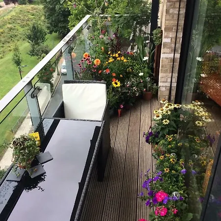 Bed & Breakfast Arments Court London