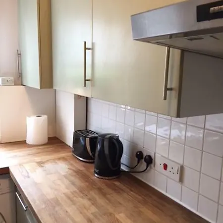 Apartamento Perfect 2 Bedroom Flat Shepherds Bush W12 Londres