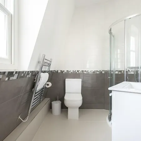The Soho Loft - Elegant & Modern 1bdr Apartment *