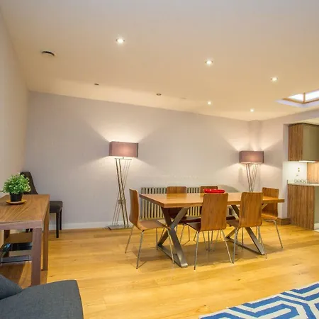Appartamento The Escalier Mews - Bright 3bdr