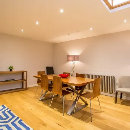 Apartment The Escalier Mews - Bright 3bdr London