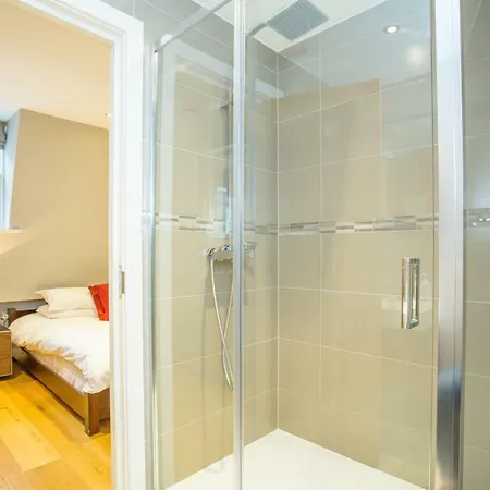 The Escalier Mews - Bright 3bdr London