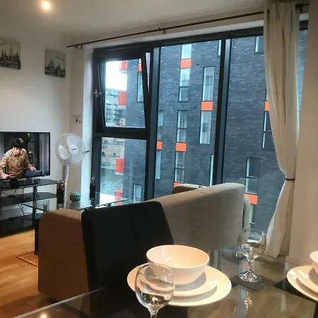 Apartment 41 Millharbour *