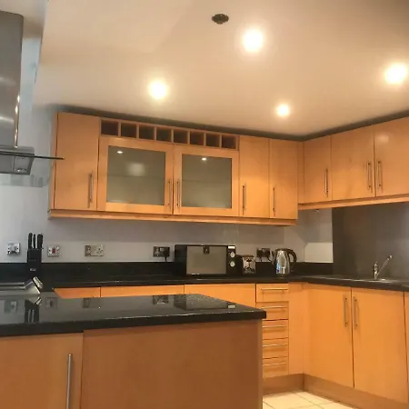 41 Millharbour * London