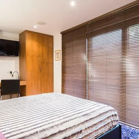 Romantic In Notting Hill 5* London