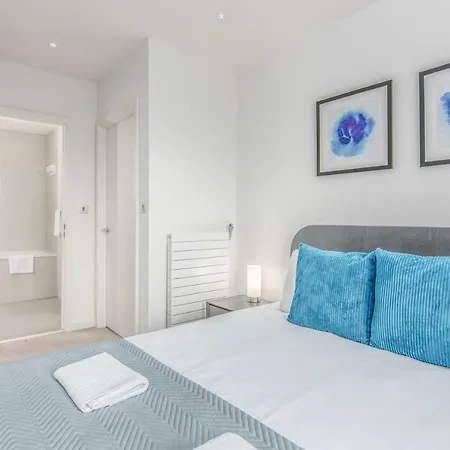Gigli Luxury Wembley