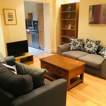 Large 2 Bedroom 2 Bathroom In Westminster Apartment *