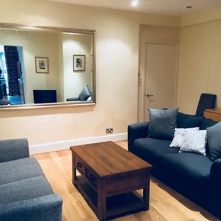 Apartment Large 2 Bedroom 2 Bathroom In Westminster
