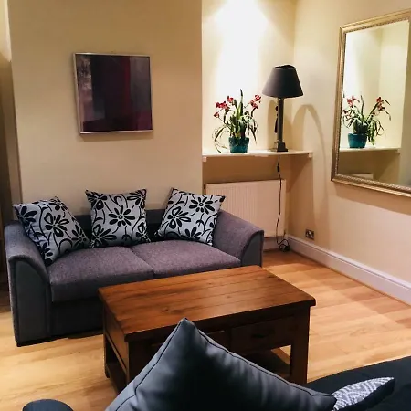 Large 2 Bedroom 2 Bathroom In Westminster London