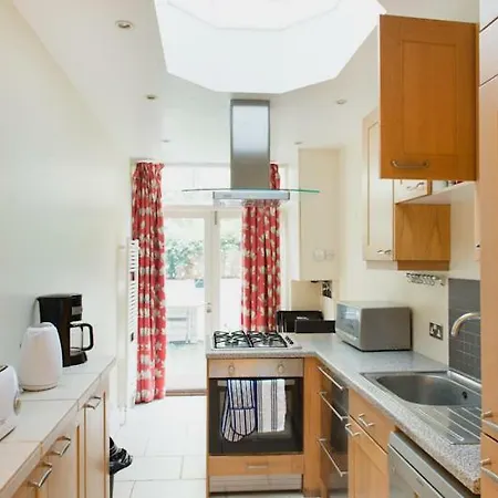 Large 2 Bedroom 2 Bathroom In Westminster Apartment London