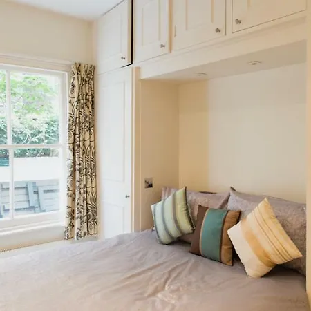 Large 2 Bedroom 2 Bathroom In Westminster *