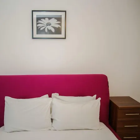Executive 2 Bed *