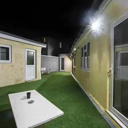 Ta House Guest house