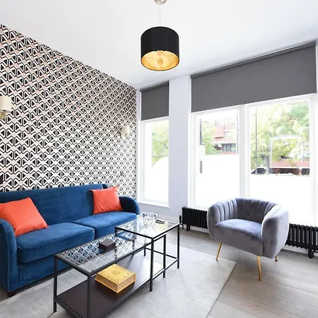 Apartment Stylish!! Spacious 2 & 3 Deluxe Near Victoria Station *