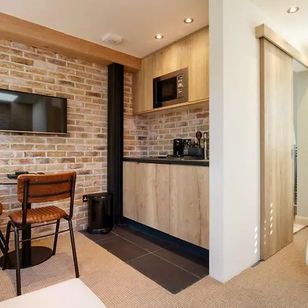 Apartment Forbee Studios London