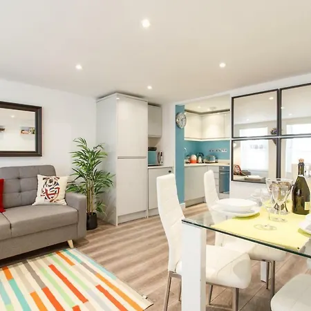 Notting Hill Residences Apartment *