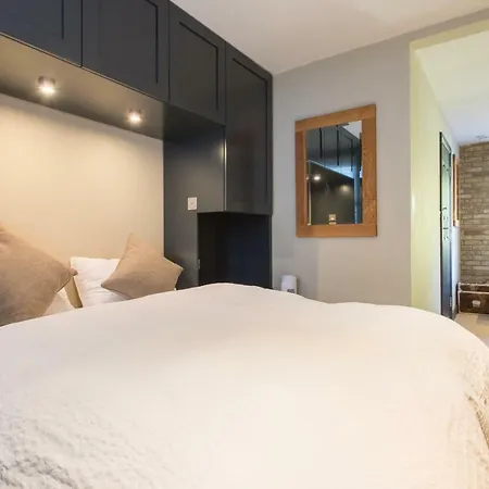 Apartment Forbee Studios London