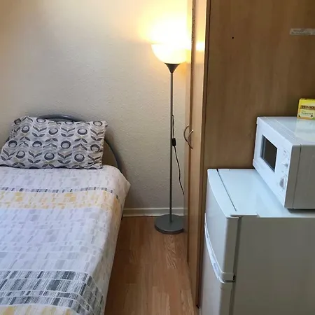 Single Room, 5 Mins To Wembley Stadium! *