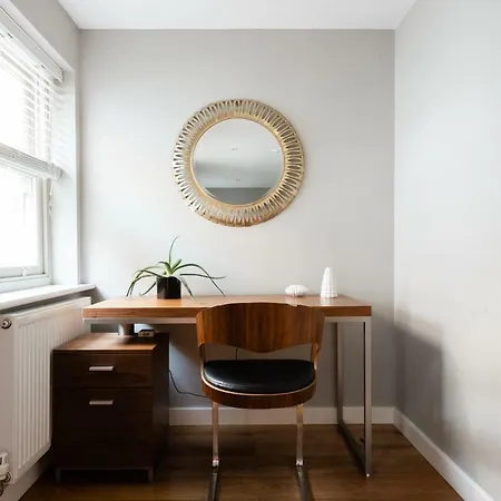 The Norfolk Maisonette - Lovely 4bdr Mews Apartment