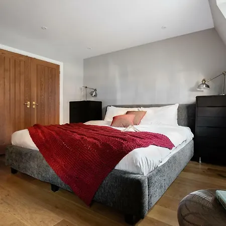 The Norfolk Maisonette - Lovely 4bdr Mews Lägenhet