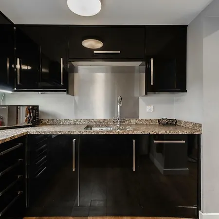The Norfolk Maisonette - Lovely 4bdr Mews Apartment London