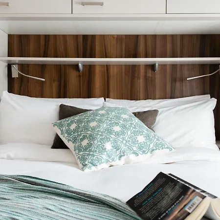The Norfolk Maisonette - Lovely 4bdr Mews London