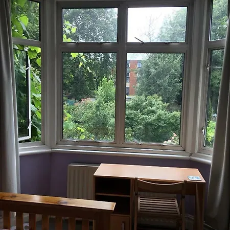 Bed & Breakfast 38 Whitehall Road 3*