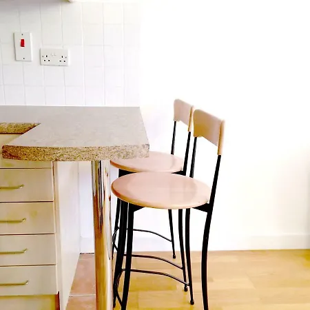 Bright V 1-bed Wifi: Fitzrovia W1 Near Oxford Street *