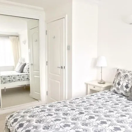 Bright V 1-bed Wifi: Fitzrovia W1 Near Oxford Street Apartment