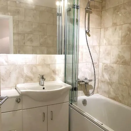 Apartment Bright V 1-bed Wifi: Fitzrovia W1 Near Oxford Street London