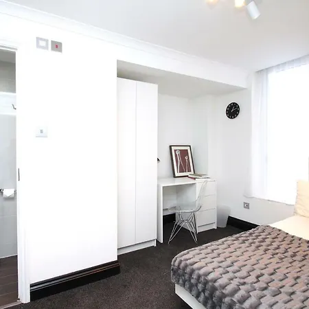 Apartment The Dome Hotel London
