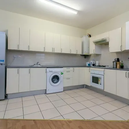 Tcla - Clapham / Battersea Guest house