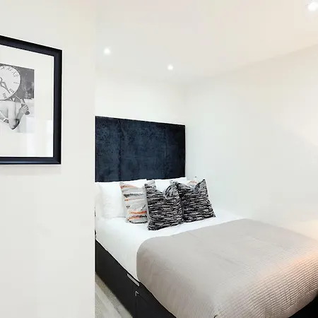 Somerset Court Kensington Apartment London