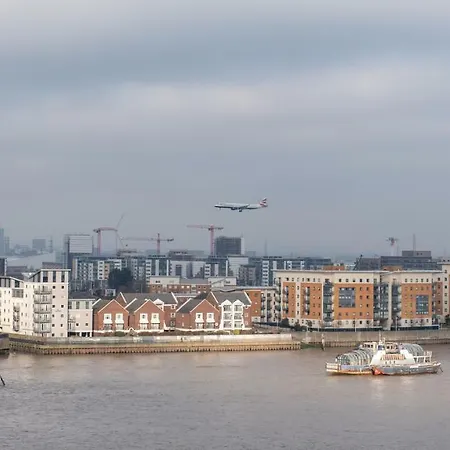 Lt Riverview East Greenwich Apartment *