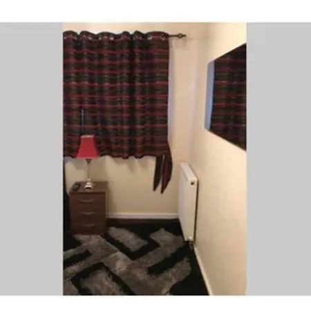 Guest house For 6 People London