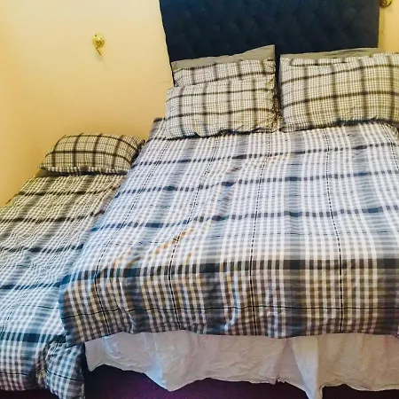 Guest house For 6 People *