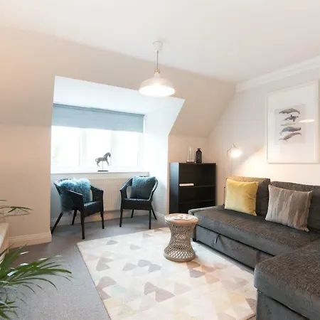 Jc7 - Spacious 2-bed Near Hendon * London