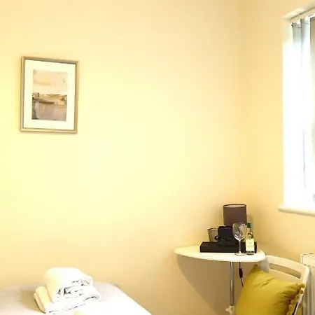 民宿 Heathrow Ensuite Rooms- Auto Check In *